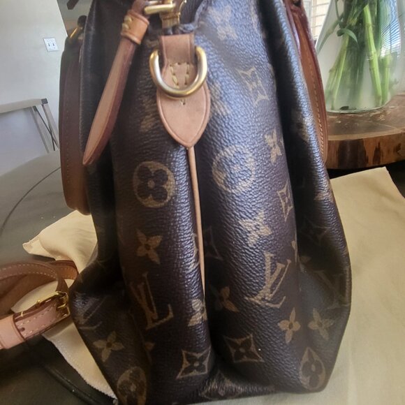 Louis Vuitton Rivoli PM Crossbody bag - Picture 13 of 16